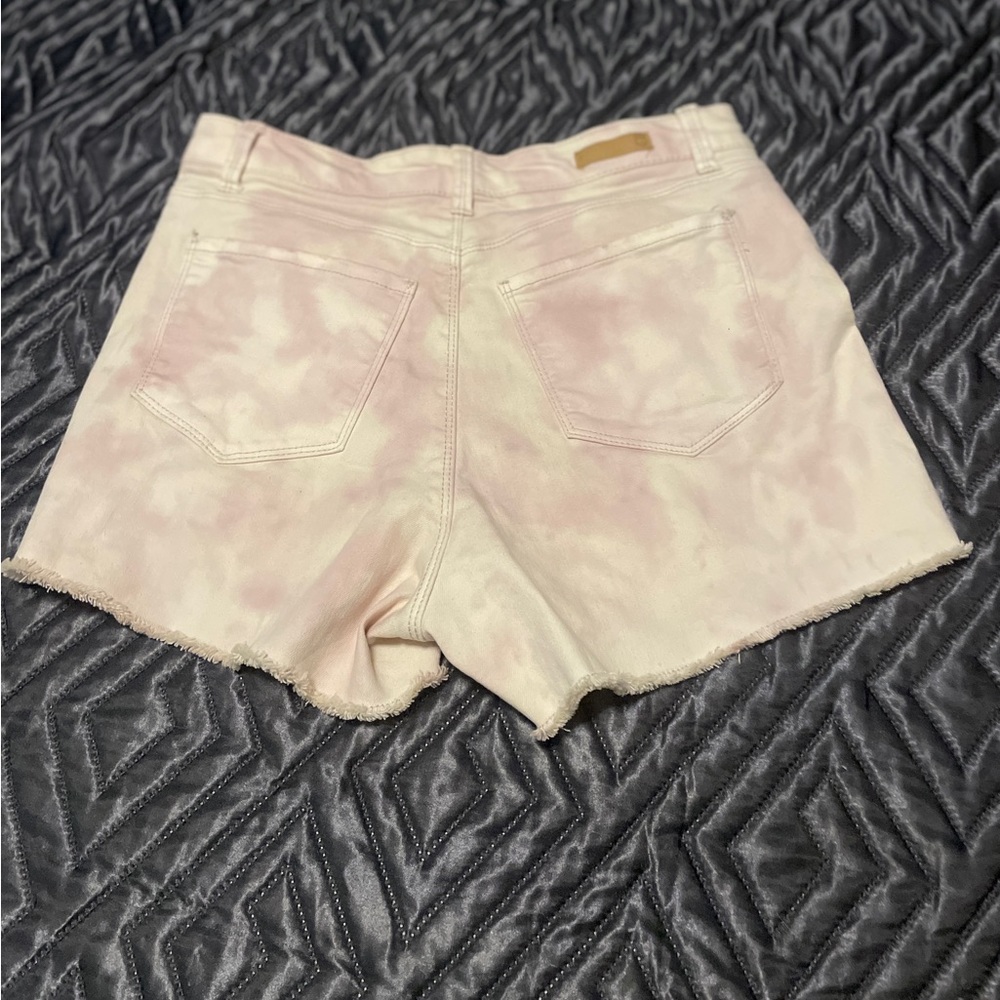 Pink and white tie dye shorts. True Craft size 9 - Picture 5 of 5